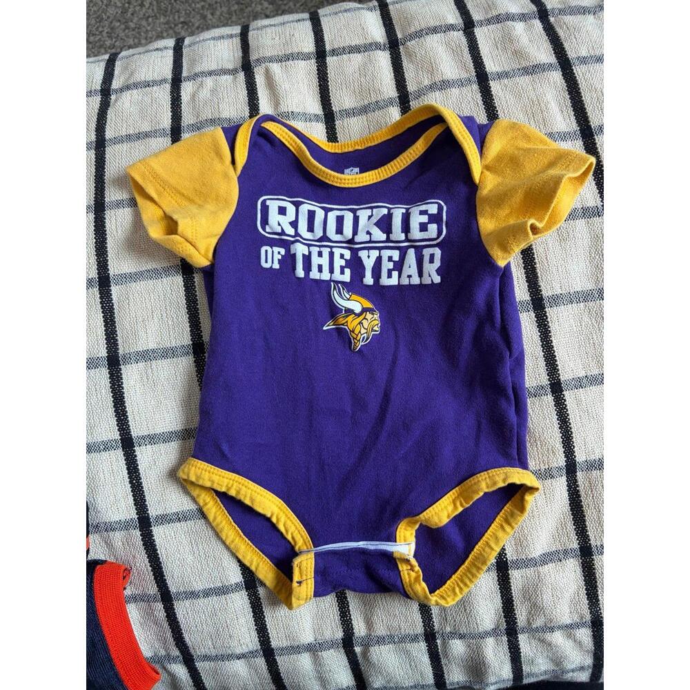 NFL Team Apparel Vikings Onesie size 18M